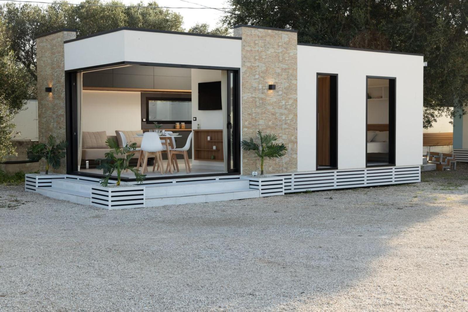 Noemi's house