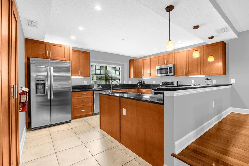 Charming 4BR Family Townhouse inside Disney Resort Area