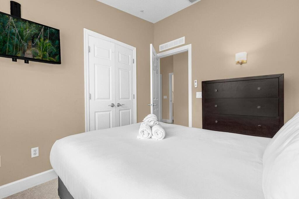 Charming 4BR Family Townhouse inside Disney Resort Area
