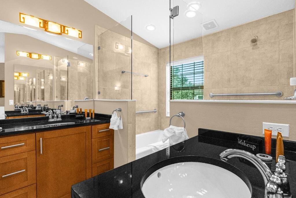 Charming 4BR Family Townhouse inside Disney Resort Area