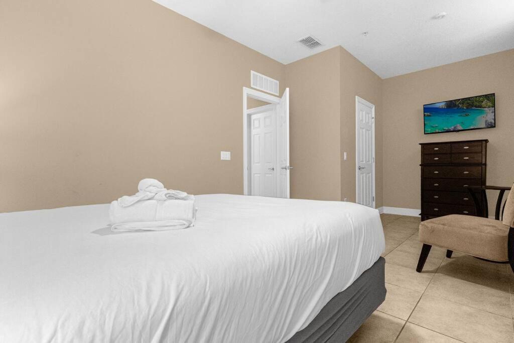 Charming 4BR Family Townhouse inside Disney Resort Area