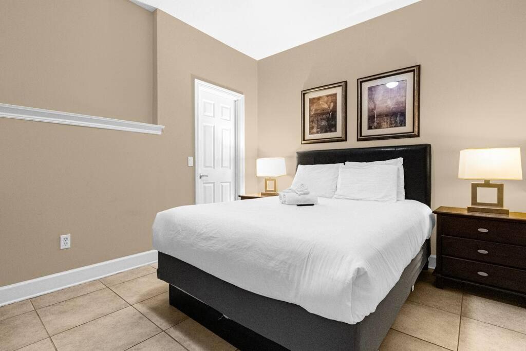 Charming 4BR Family Townhouse inside Disney Resort Area