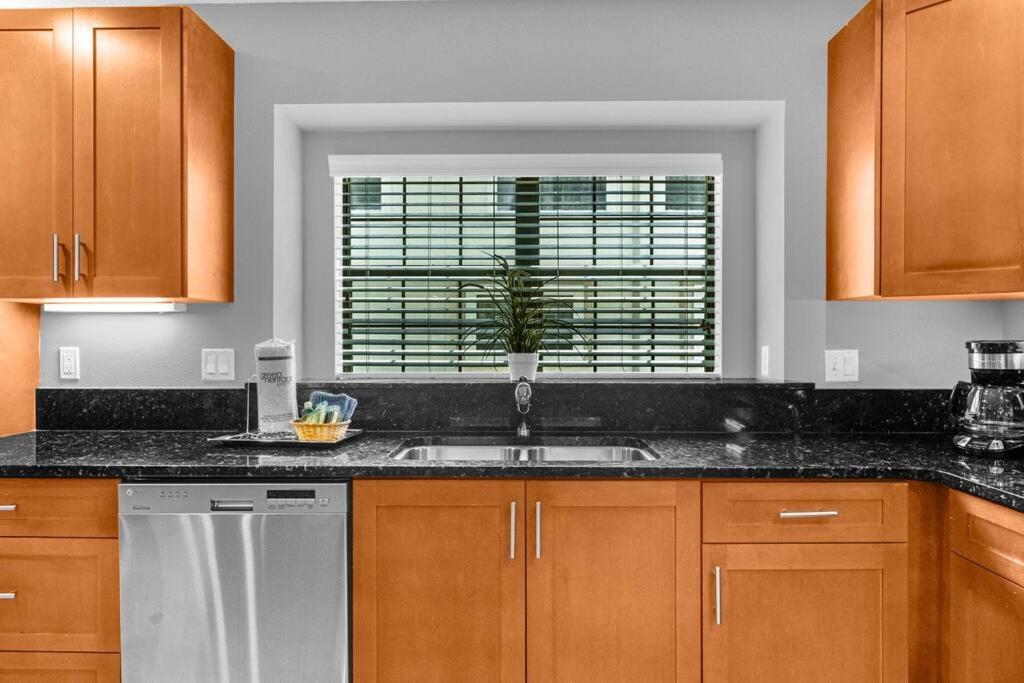 Charming 4BR Family Townhouse inside Disney Resort Area