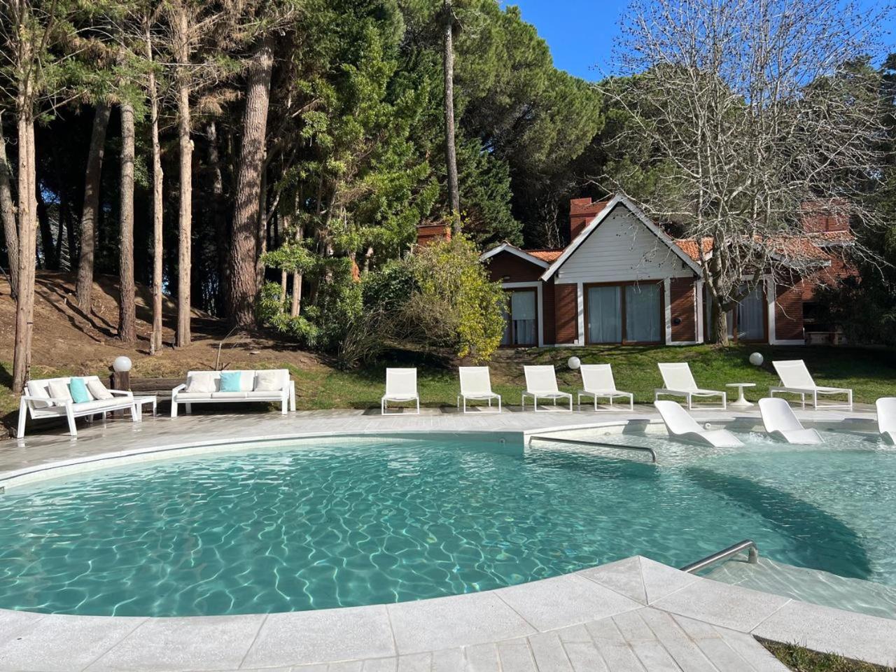 Punta Cerezo Apart
