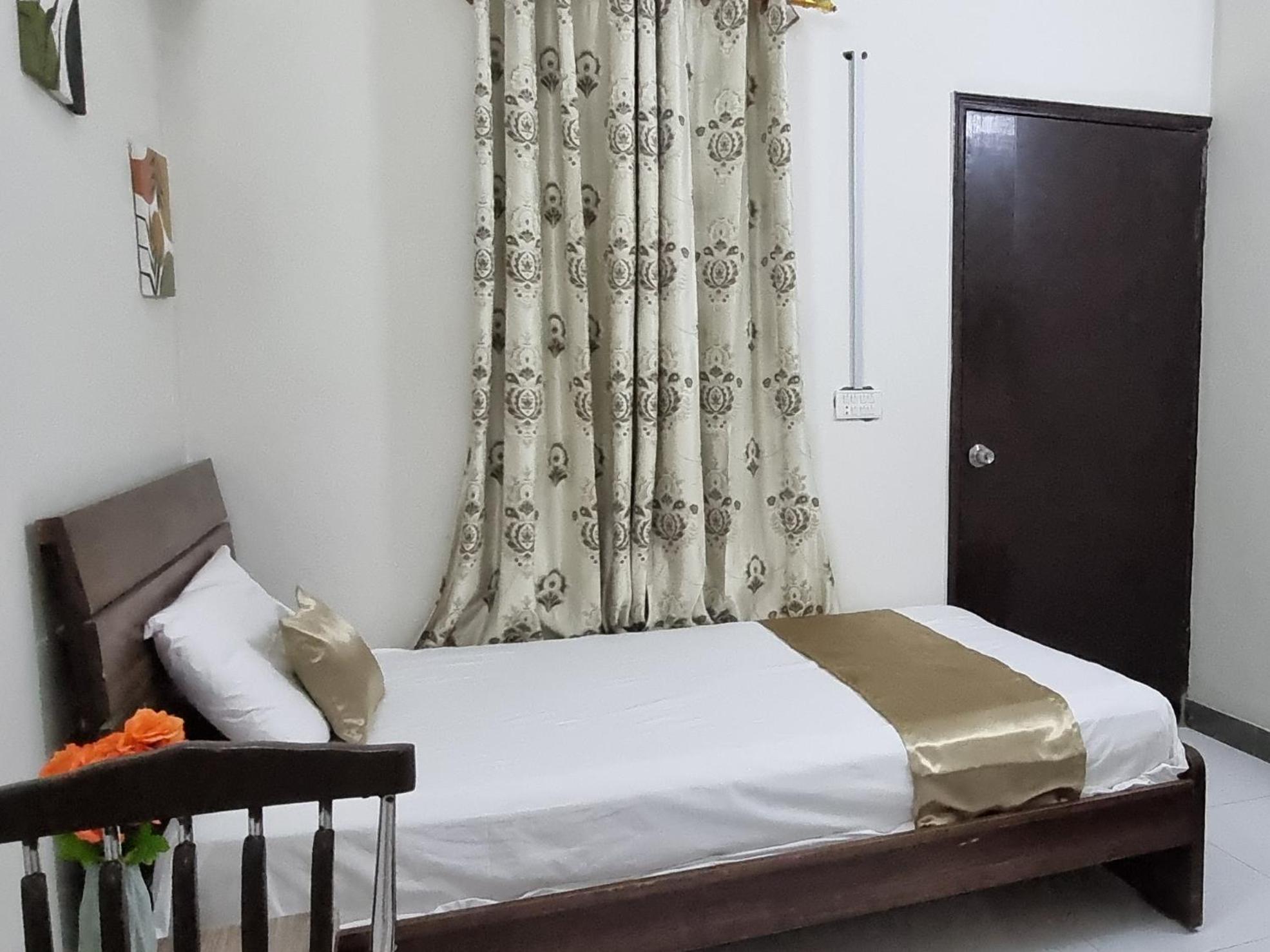 Independent Two Bedrooms Appartment with kitchen