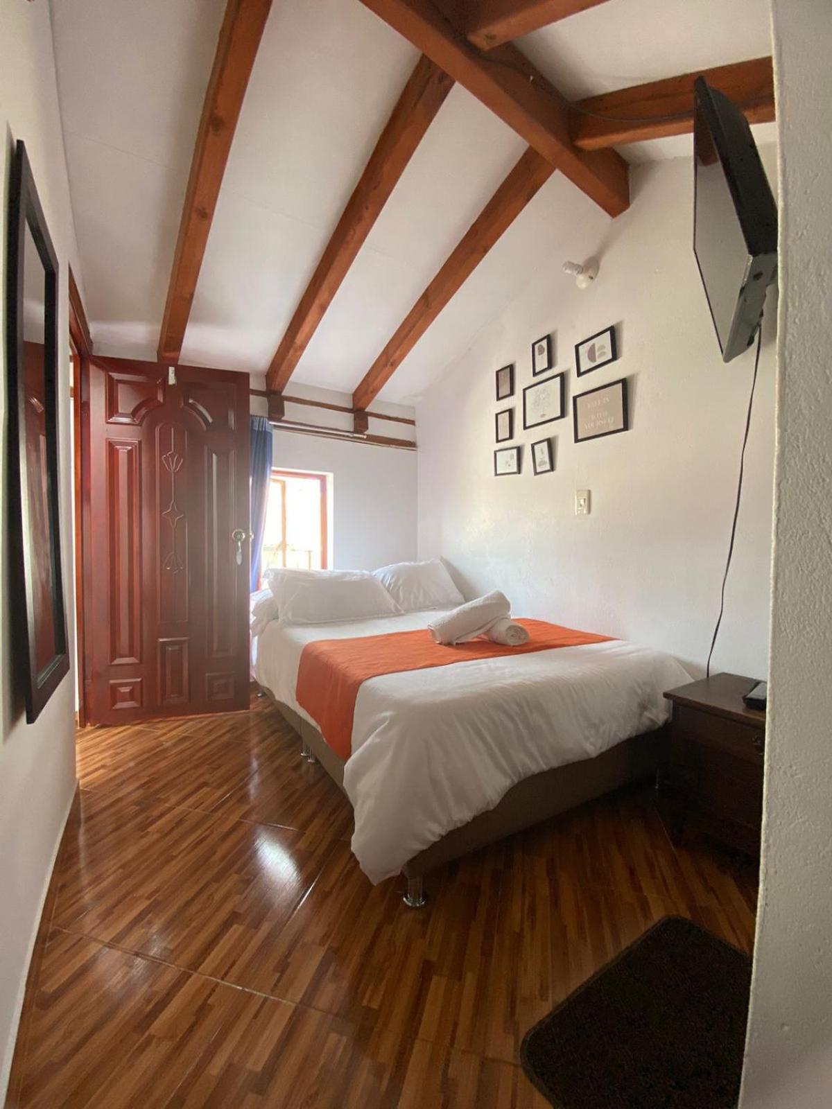 Hospedaje Santa Lucia de la Villa