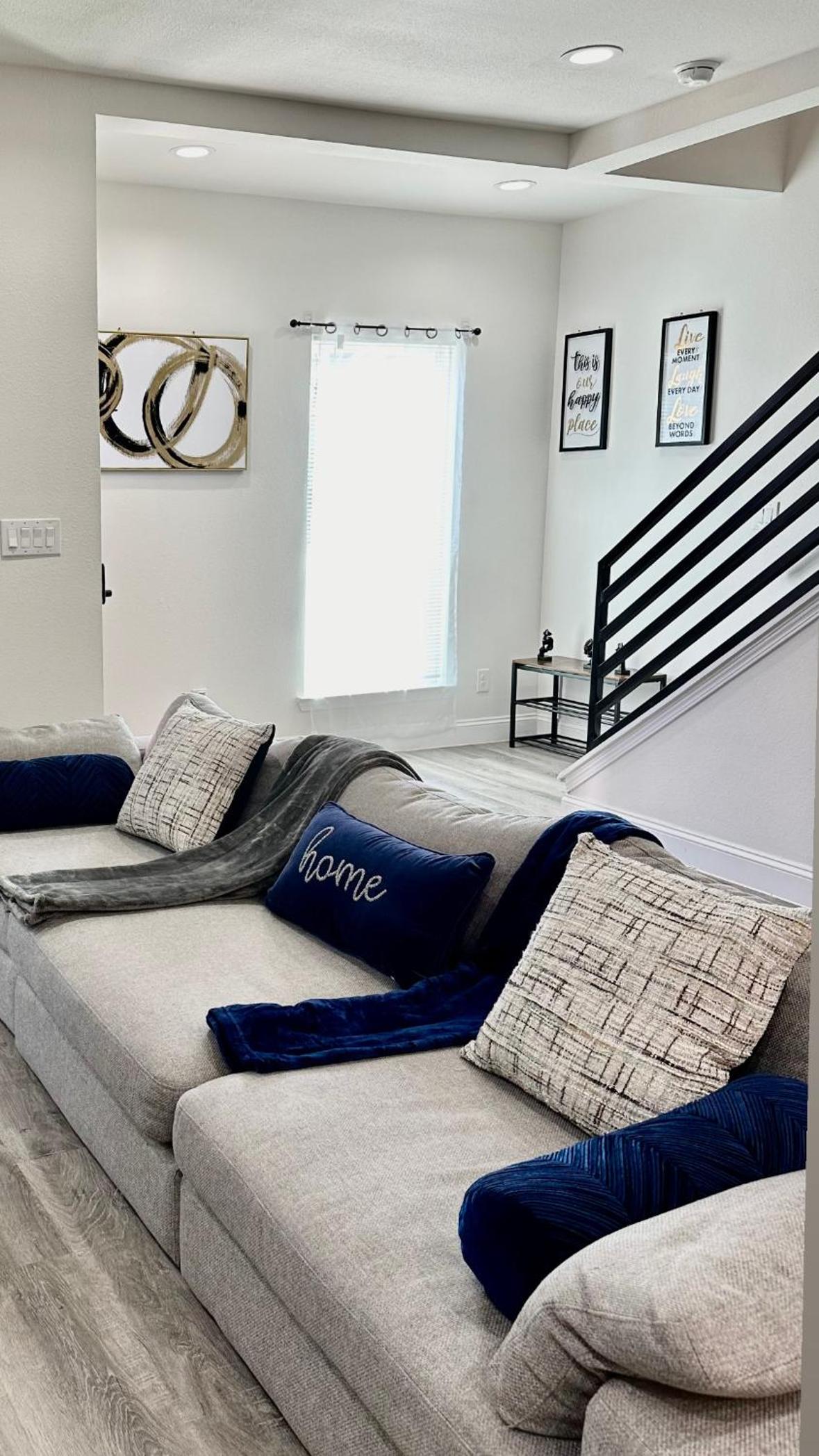 Urban Oasis near Downtown, NRG, Texas Medical center, UH & TSU! view 5