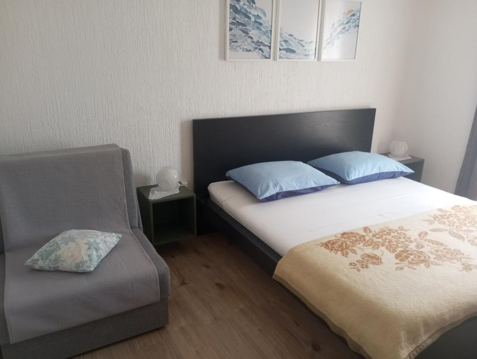 Lovorka Apartmani