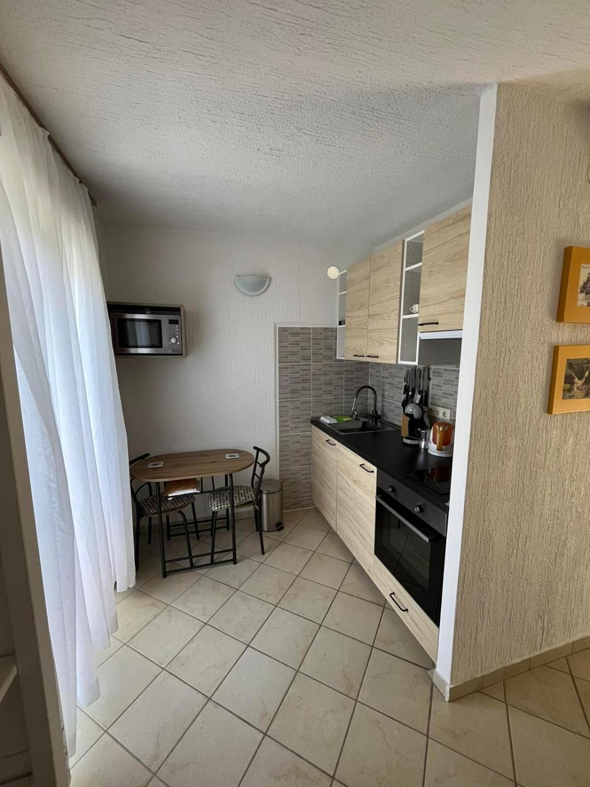 Lovorka Apartmani