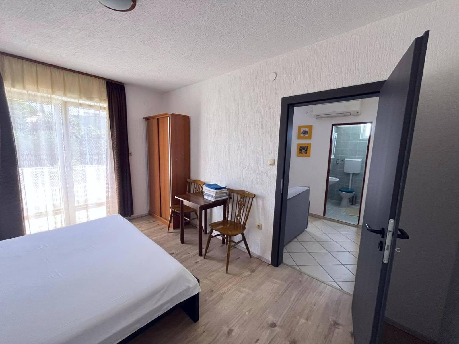 Lovorka Apartmani