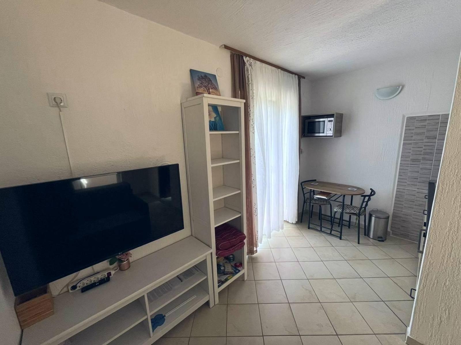 Lovorka Apartmani