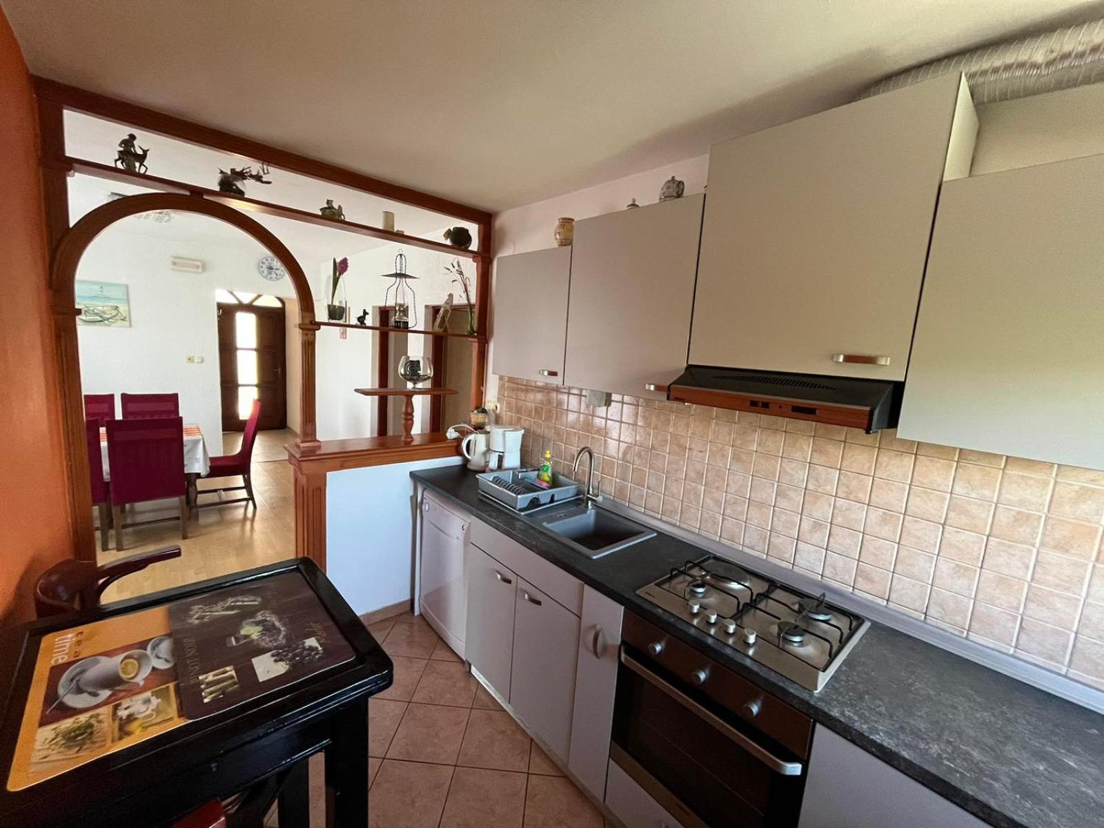 Lovorka Apartmani