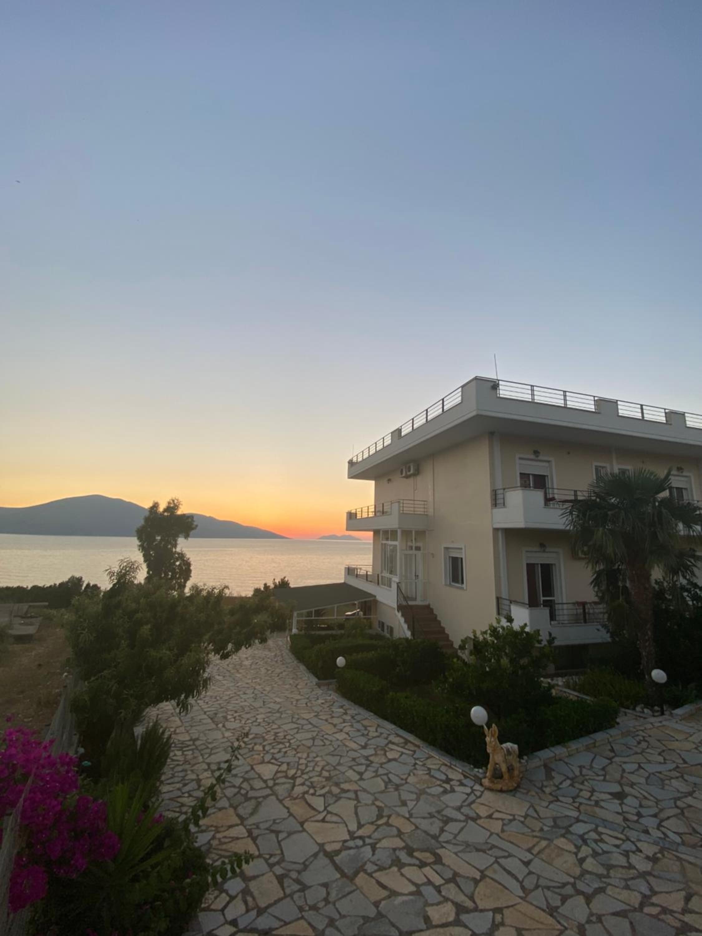 Sunset Guesthouse