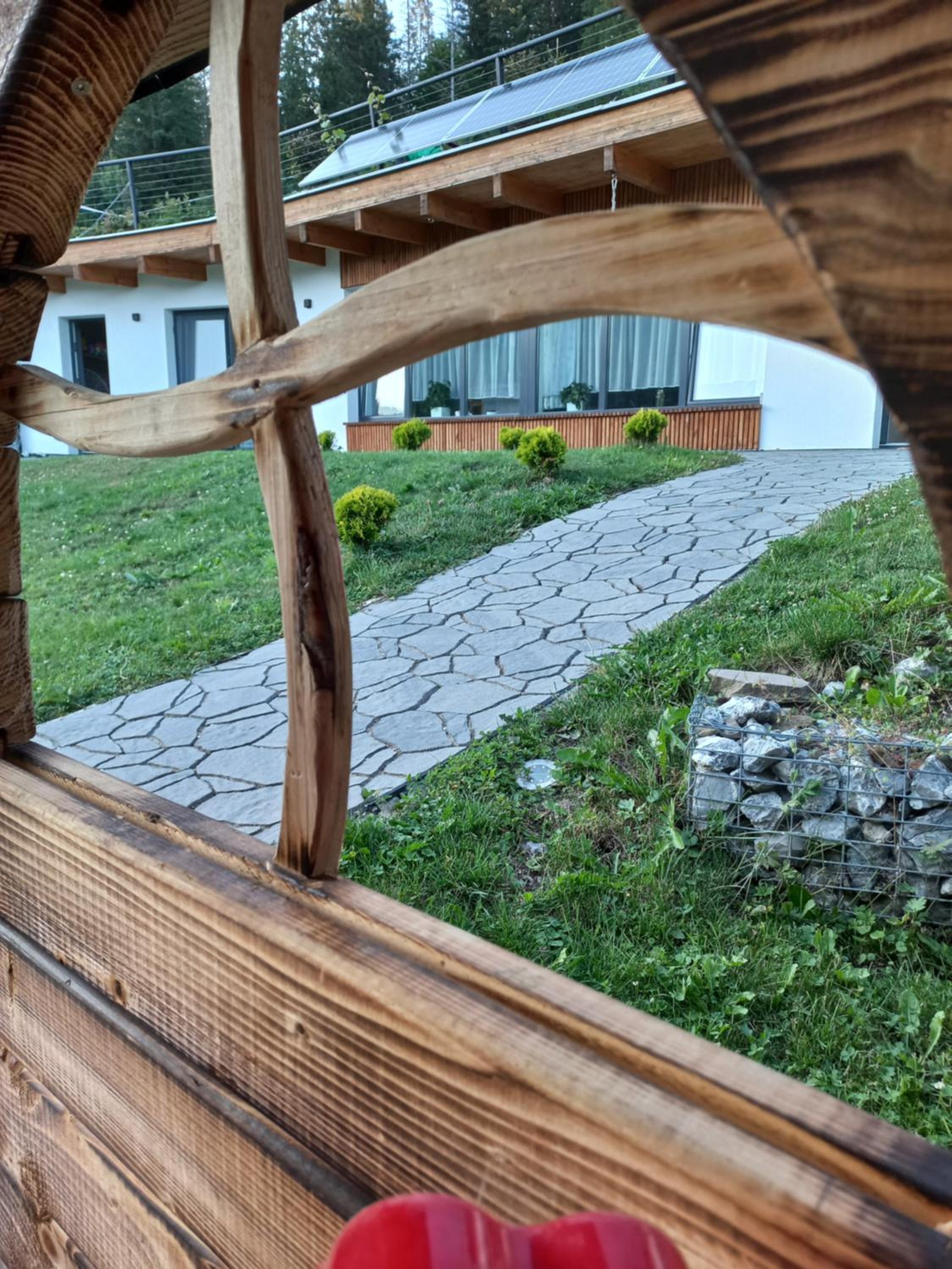 Photo 6