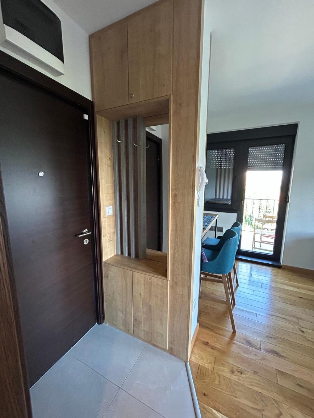 Apartman 57, Titova vila, Zlatibor