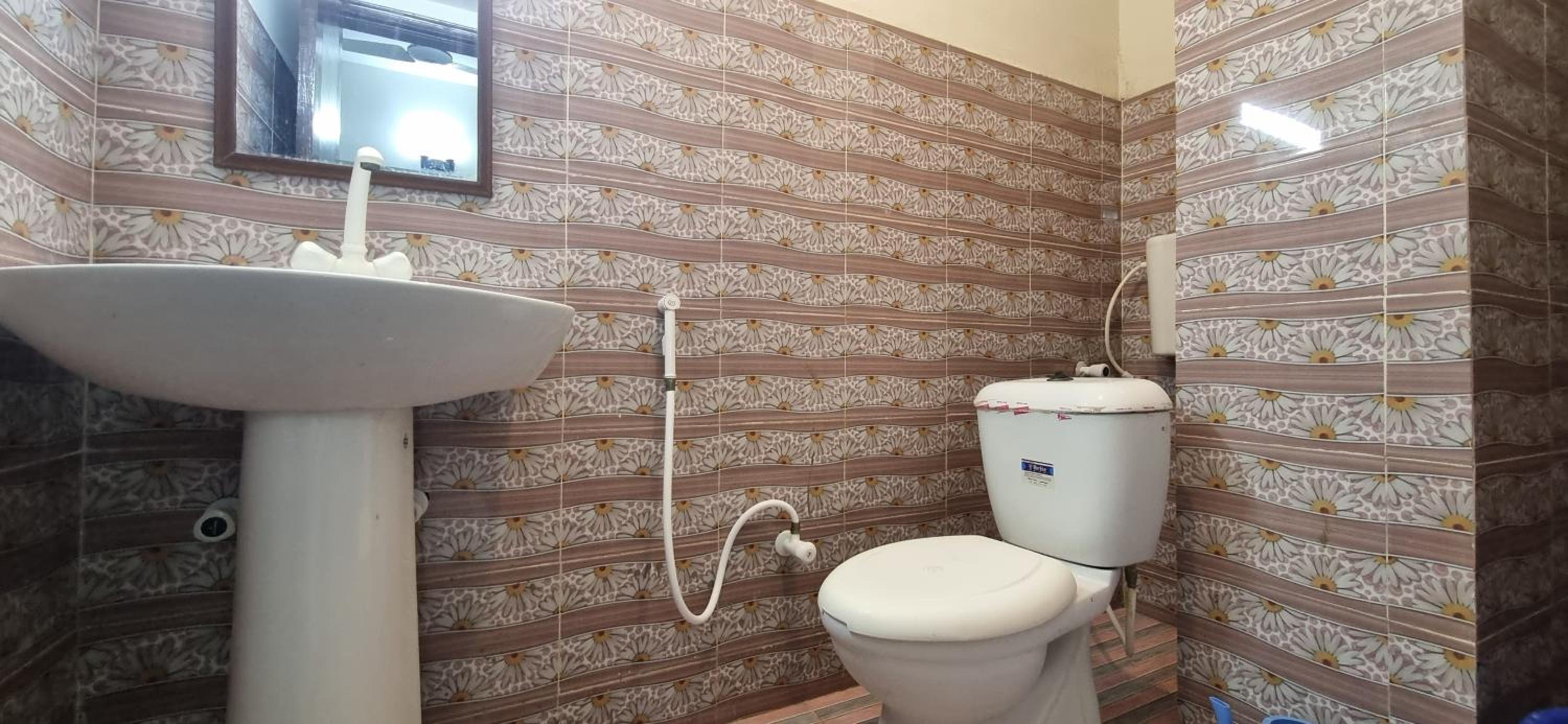 Independent Two Bedrooms Appartment with kitchen