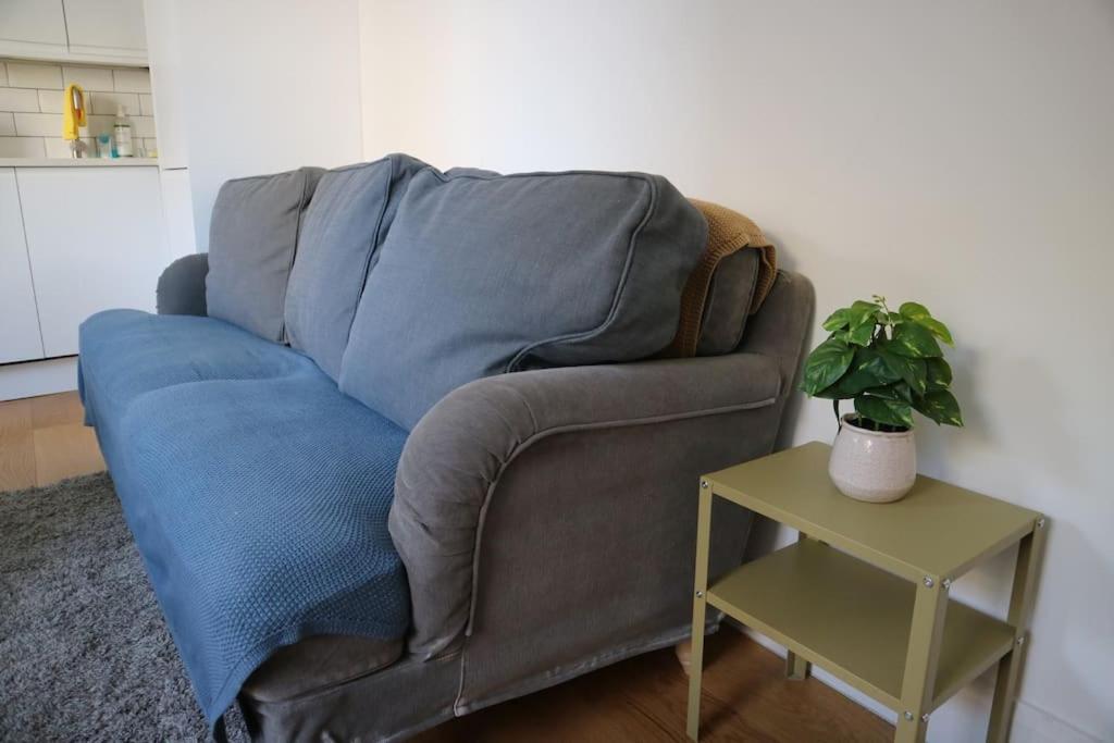 2 bedroom Modern, simple flat in Broadway Market