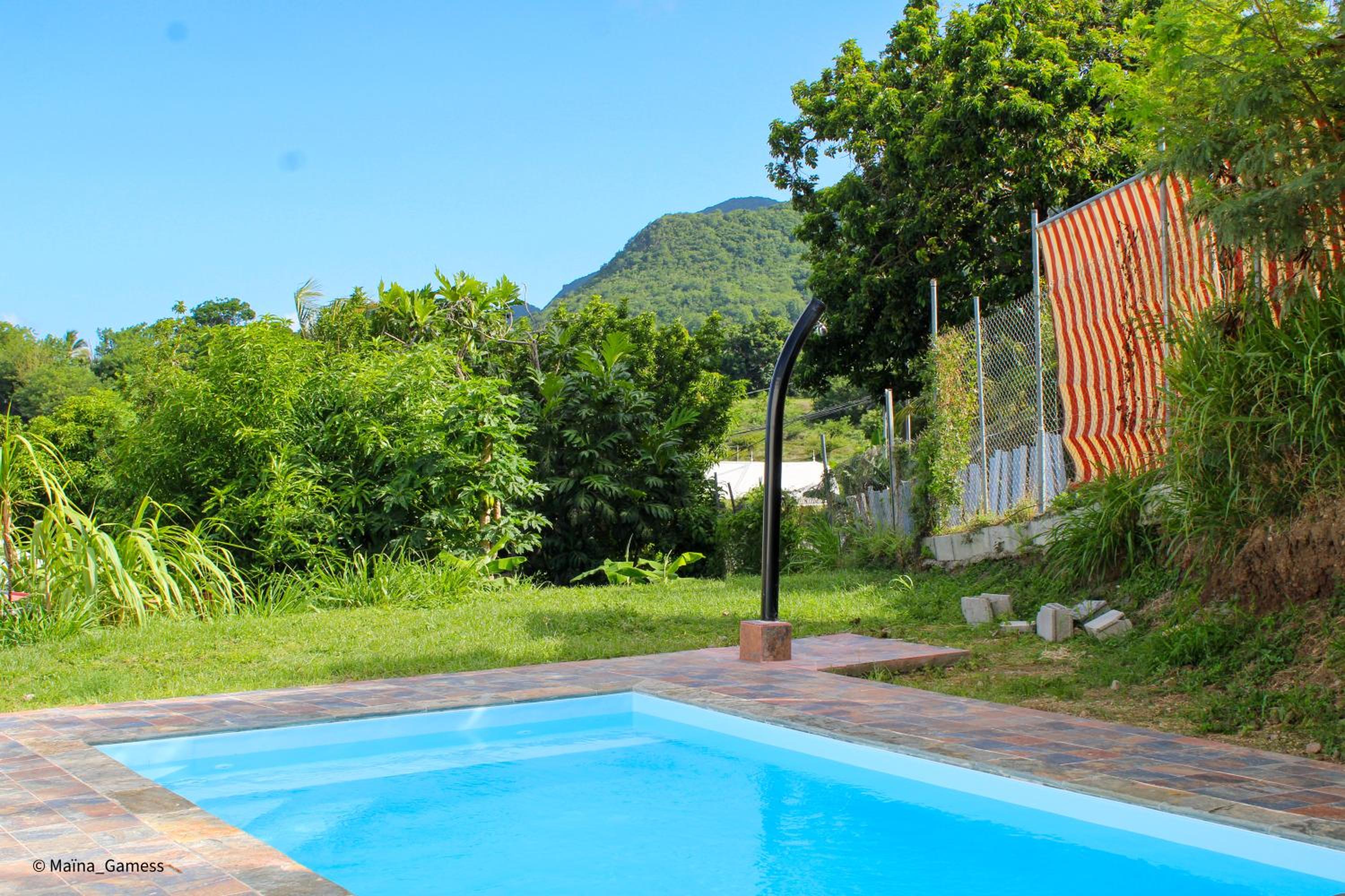 Havre de détente, F2 et studio en bas de villa avec piscine view 2