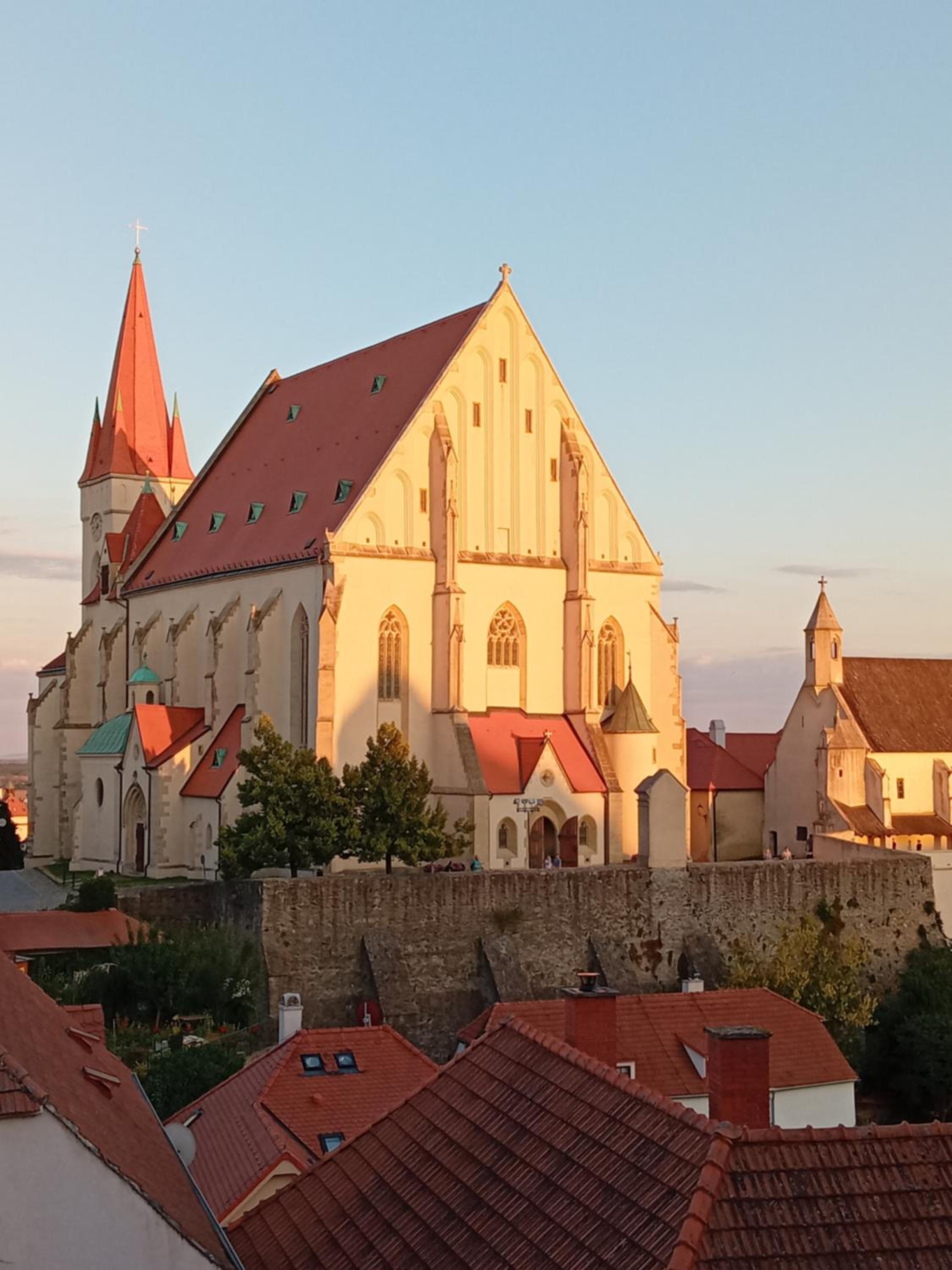 Apartmán VeVa - 2kk blízko centra, balkon, parkování, Wi-Fi