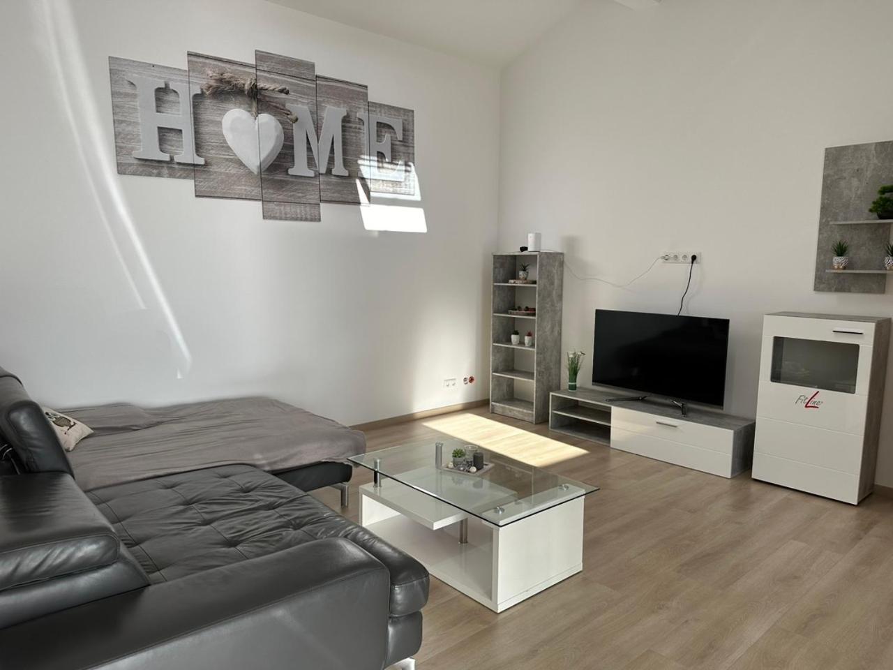 Große FerienWohnung 3 Schlafzimmer Neubau Gästehaus 120m2
