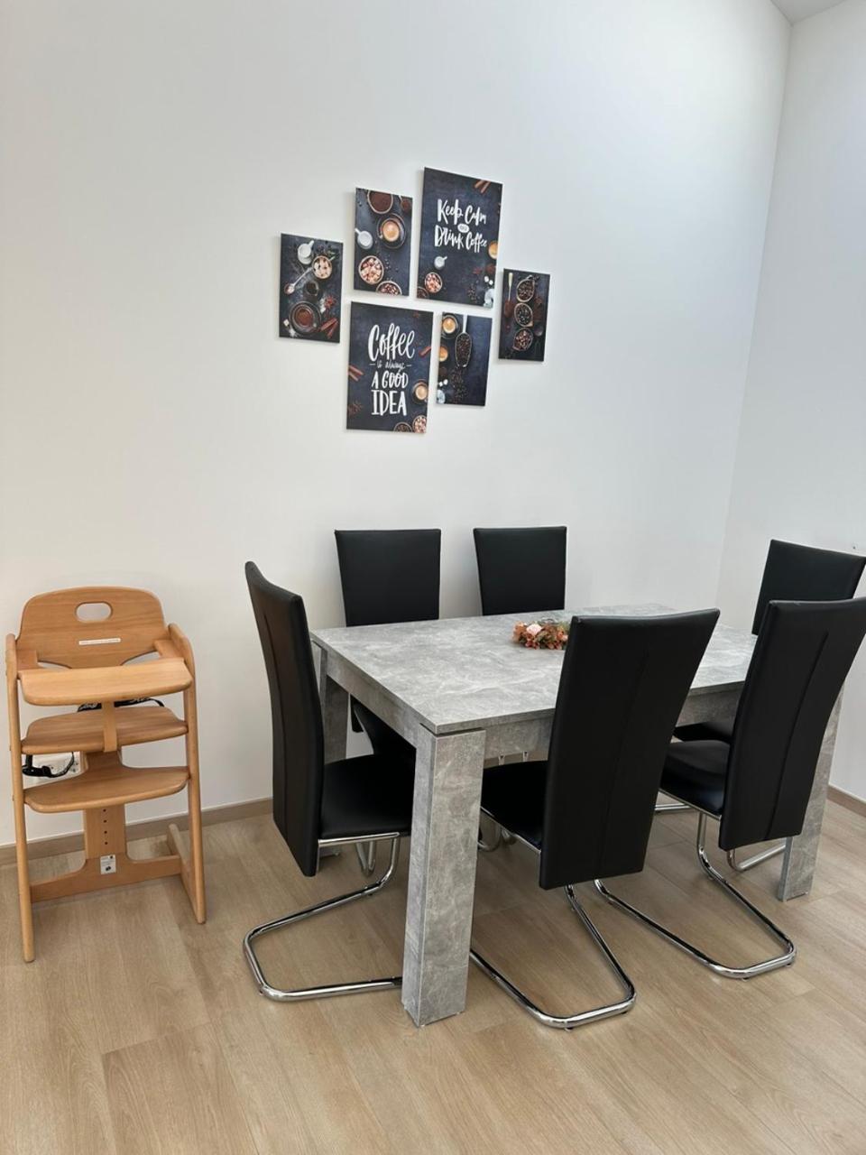 Große FerienWohnung 3 Schlafzimmer Neubau Gästehaus 120m2
