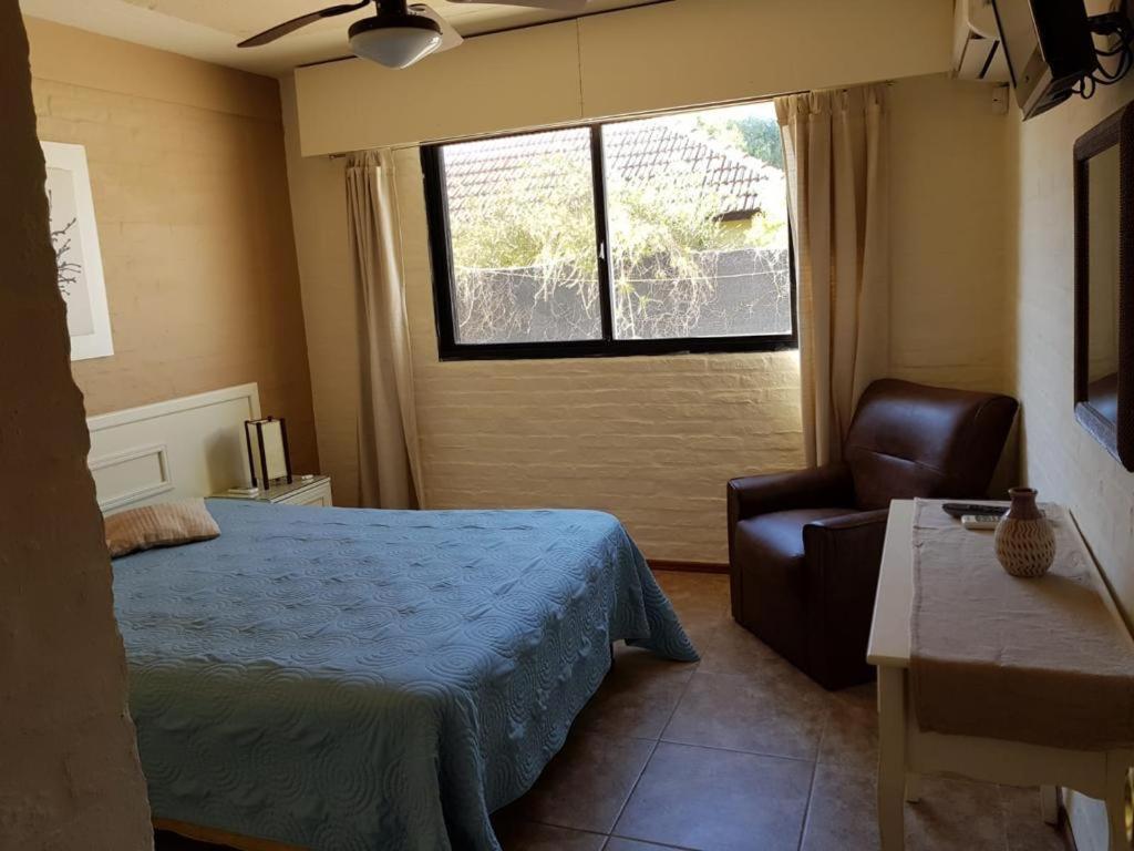 Casas Piriapolis, calle Eduardo Mondello view 4