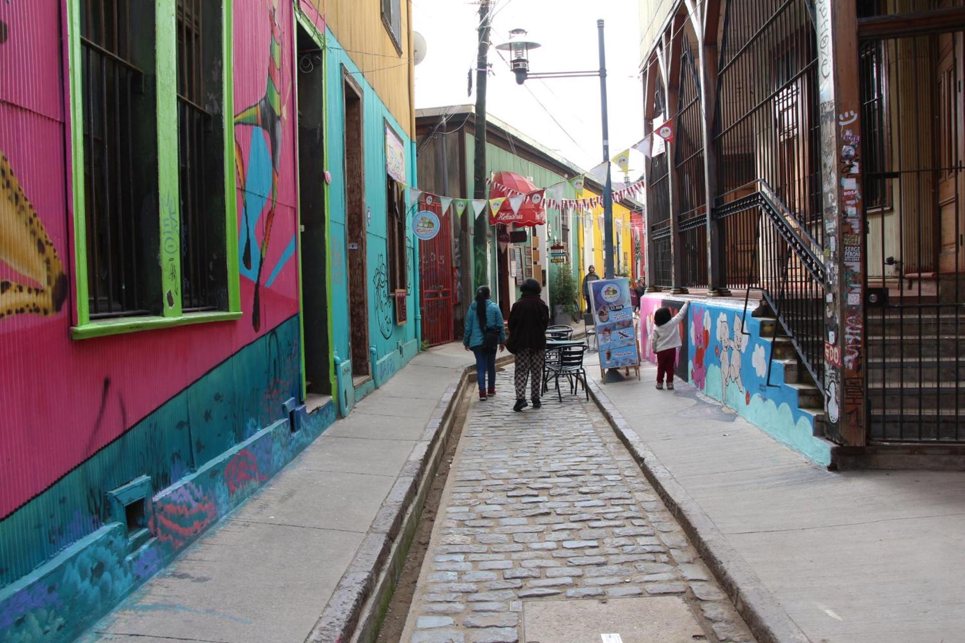 Valparadise Hostel