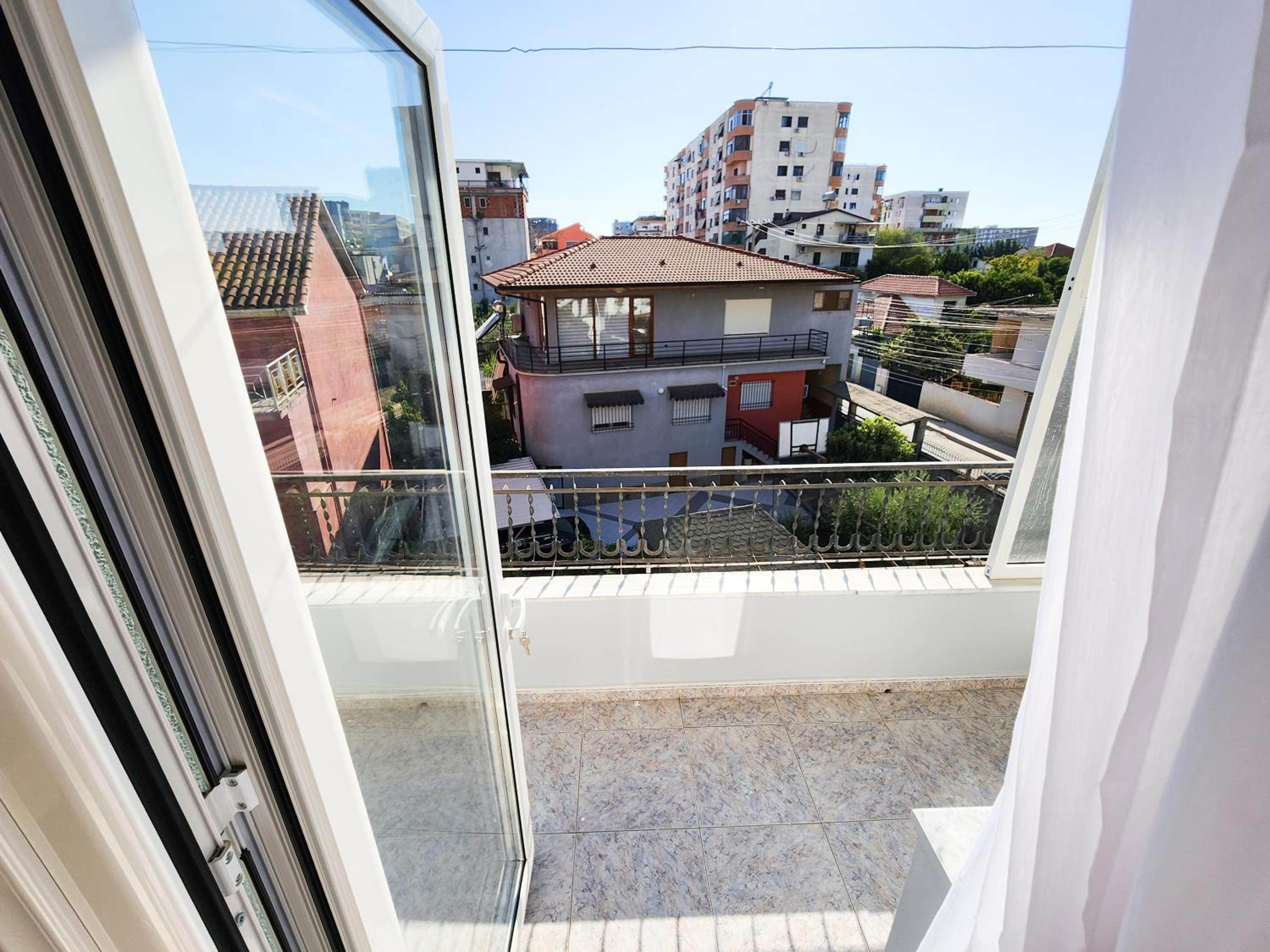 Apartment Sweet 2