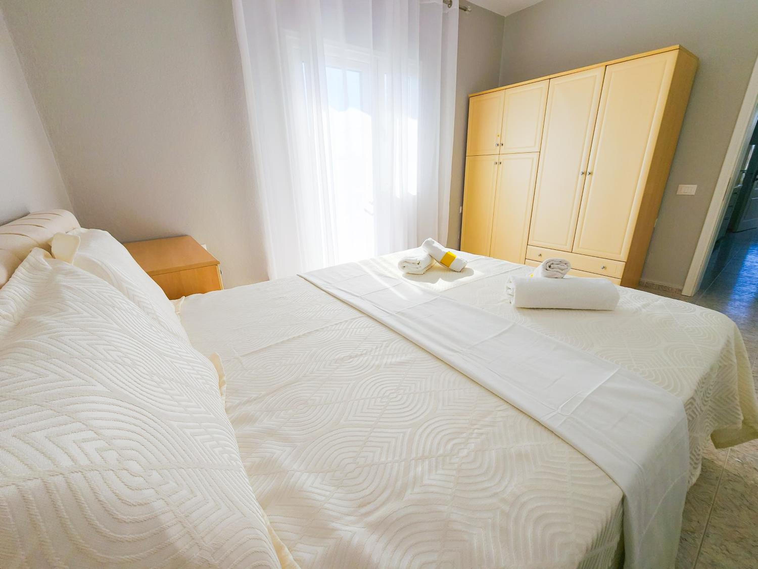 Apartment Sweet 2