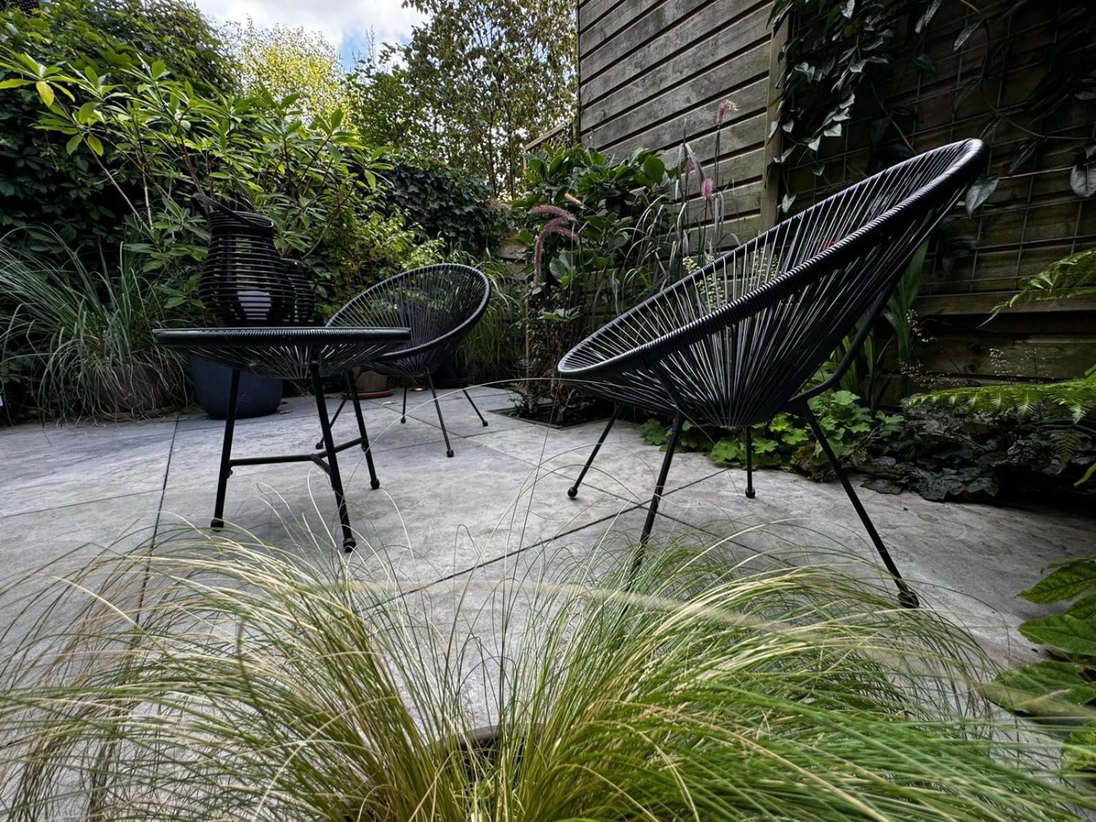 B&B Urban Oasis with Free Parking