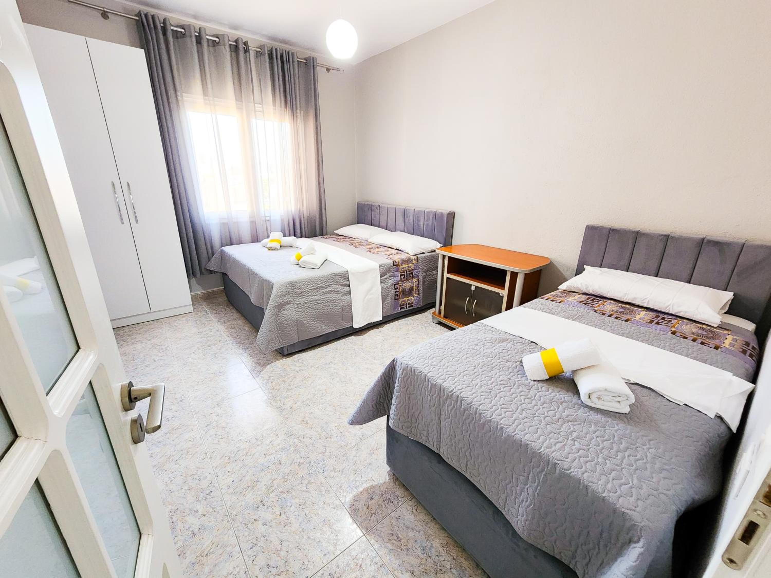 Apartment Sweet 3