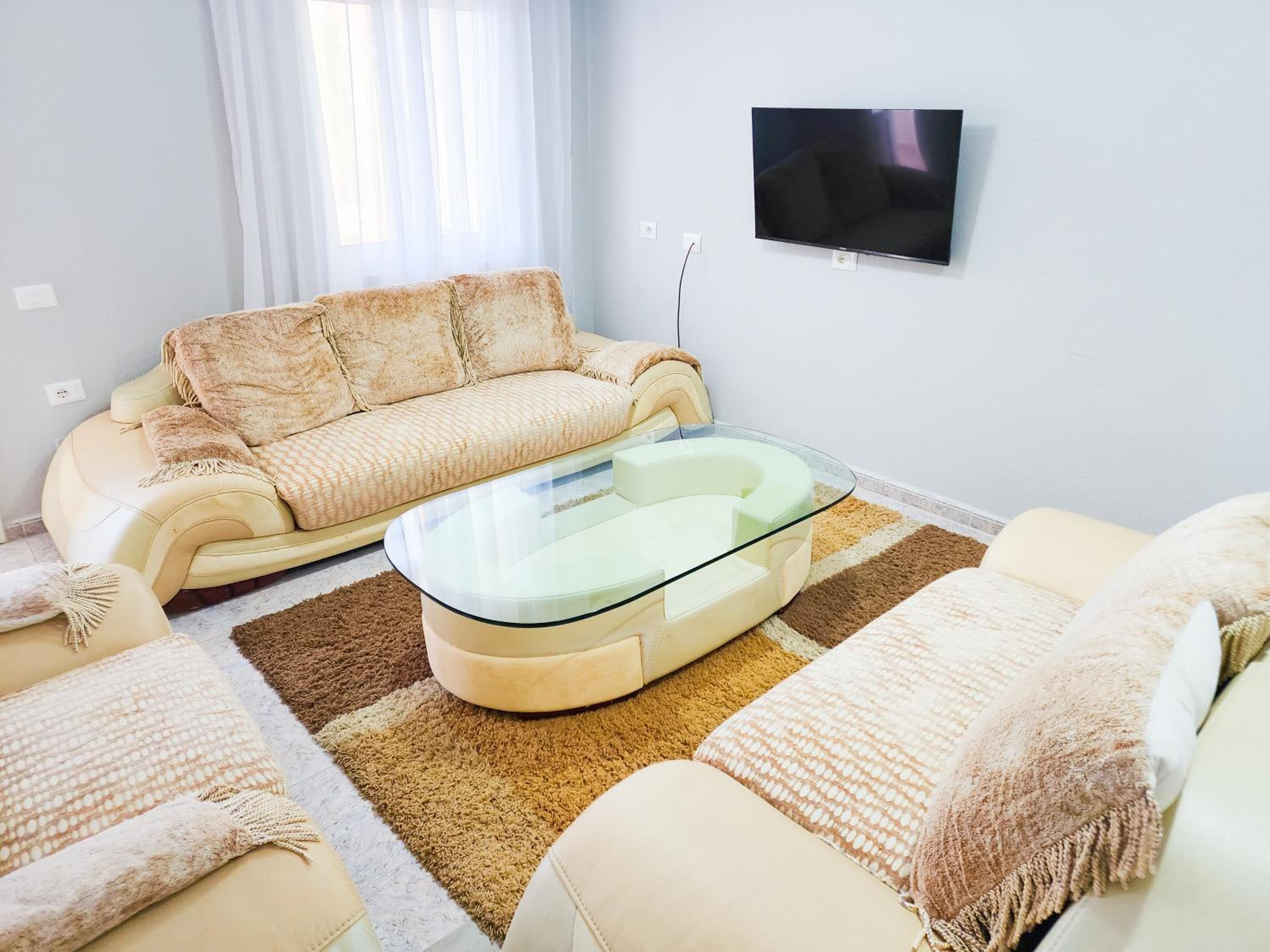 Apartment Sweet 3