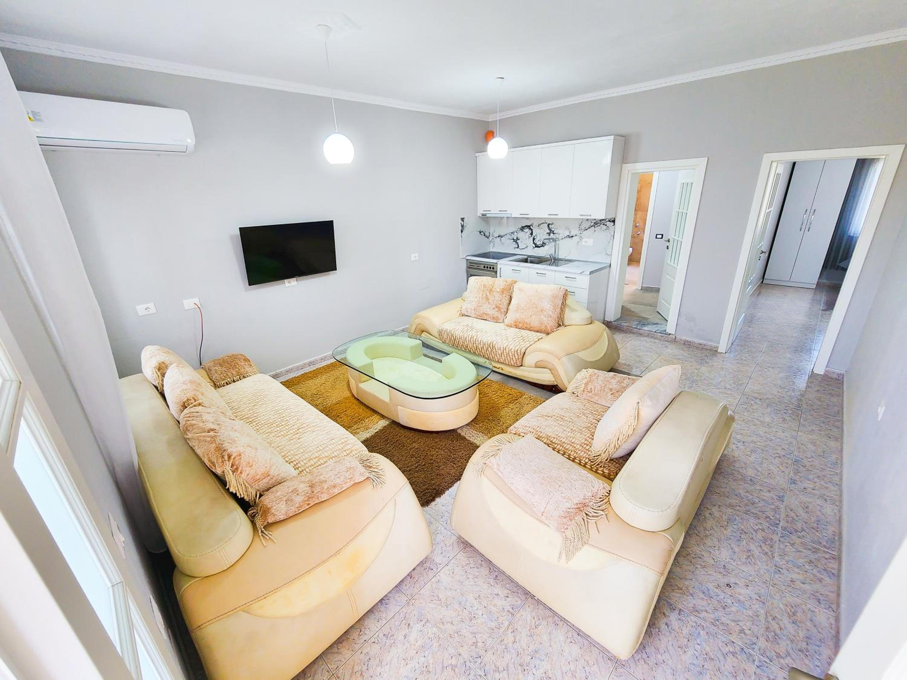 Apartment Sweet 3