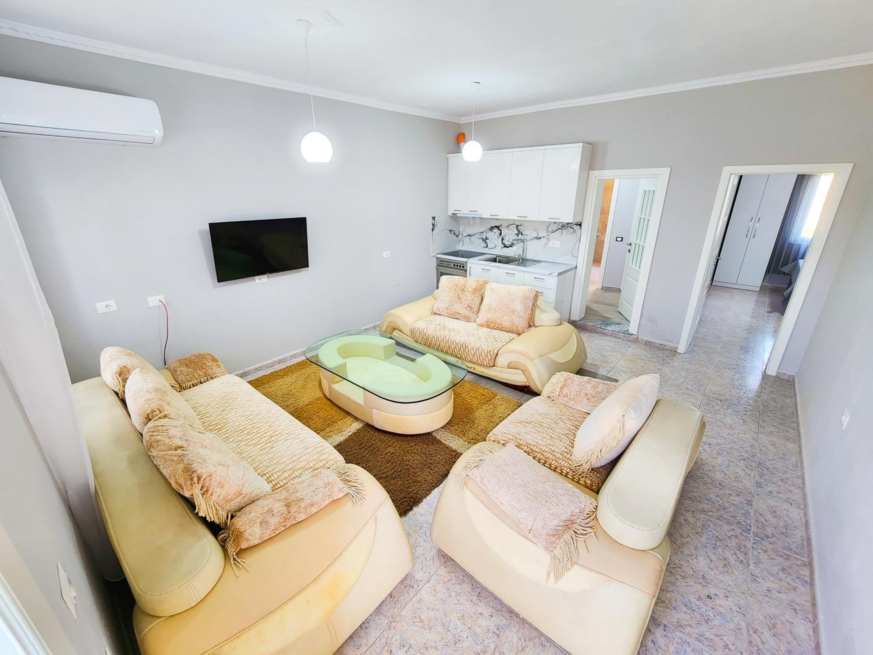 Apartment Sweet 3