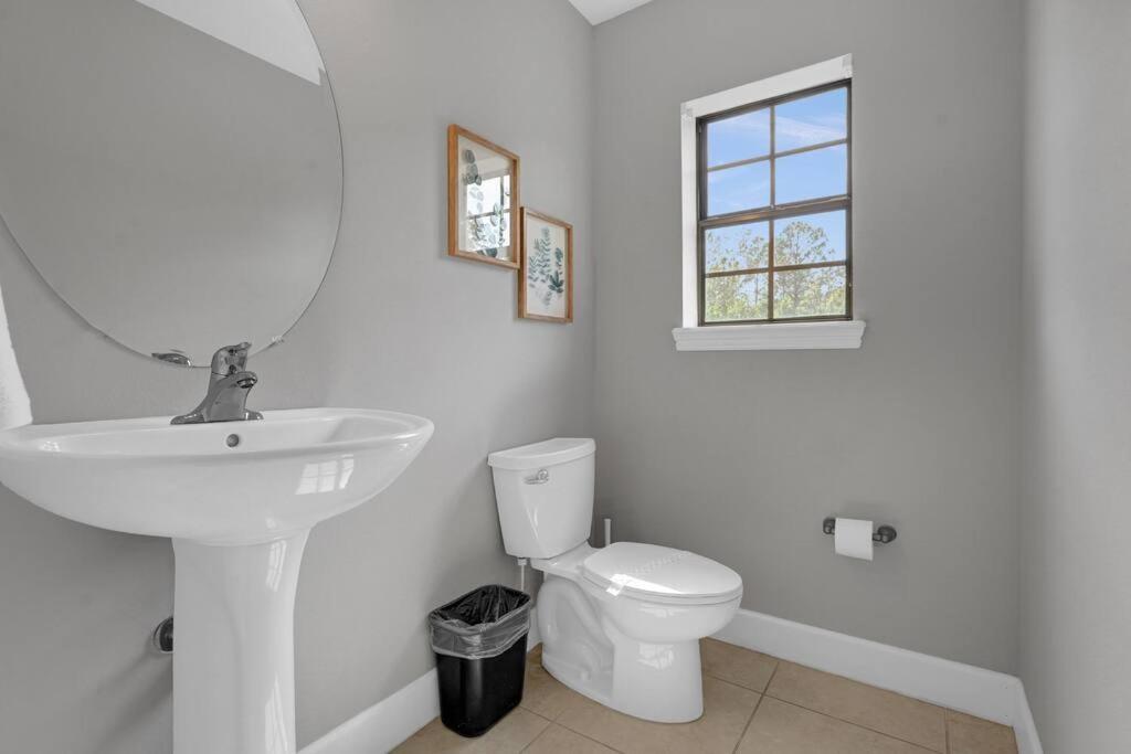 Beautiful 4BR Family Townhome at Disney Resort Area
