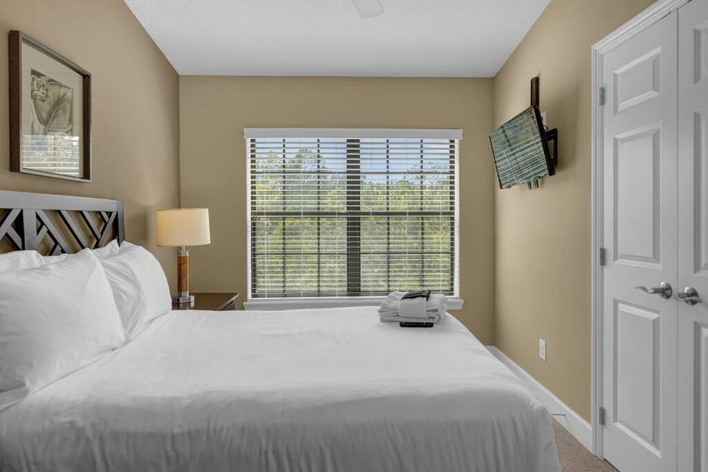 Beautiful 4BR Family Townhome at Disney Resort Area