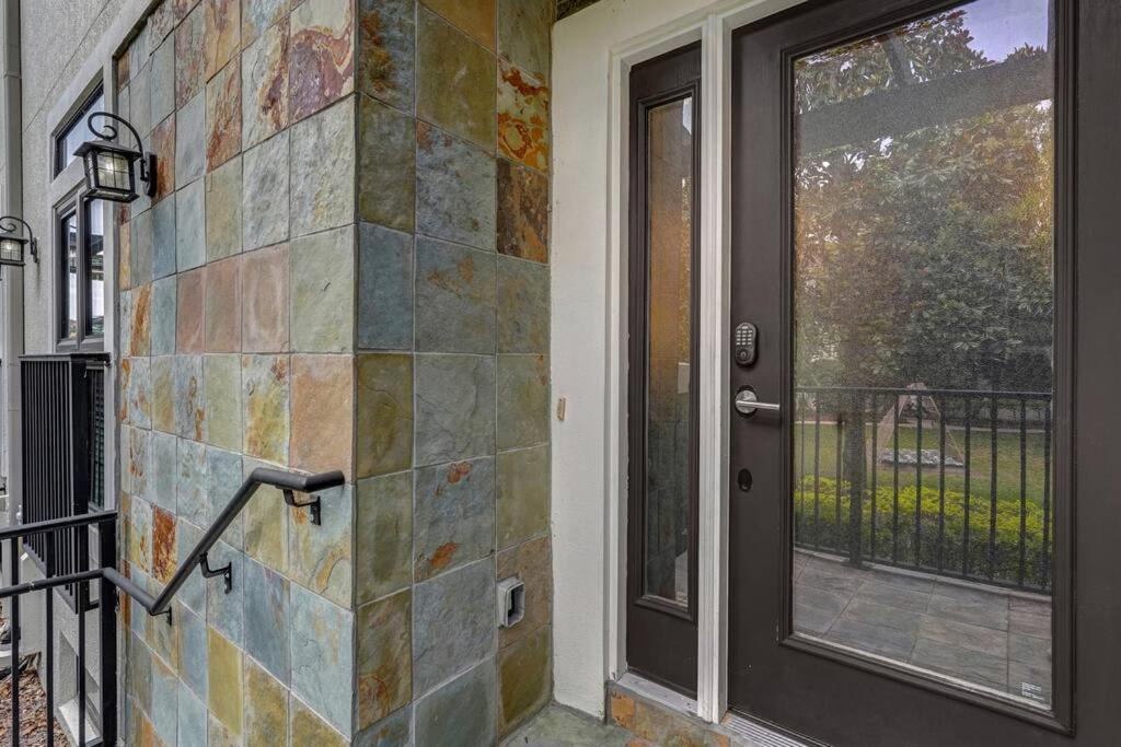 Beautiful 4BR Family Townhome at Disney Resort Area