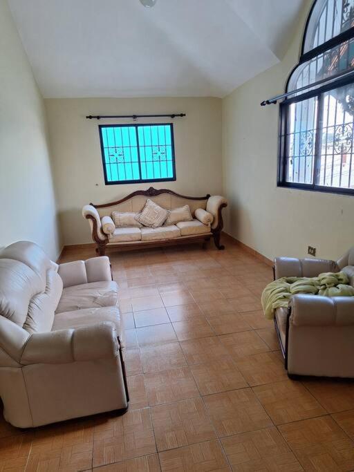 Casa Amueblada y Amplia