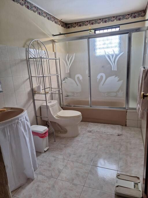 Casa Amueblada y Amplia