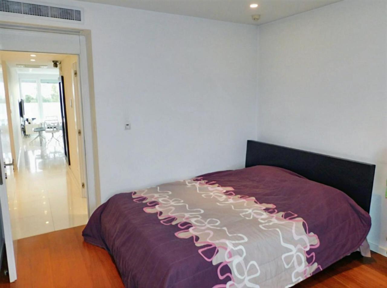 Modern seafront apartment
