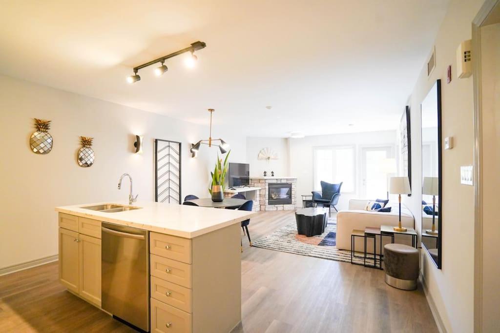 Fully Renovated At the Victoria-Carriage Hills