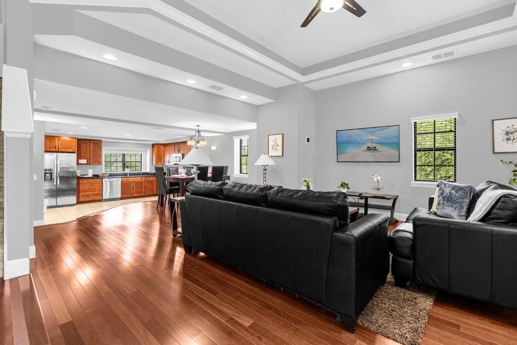 Stunning 4BR Family Townhome 5 min from Disney World
