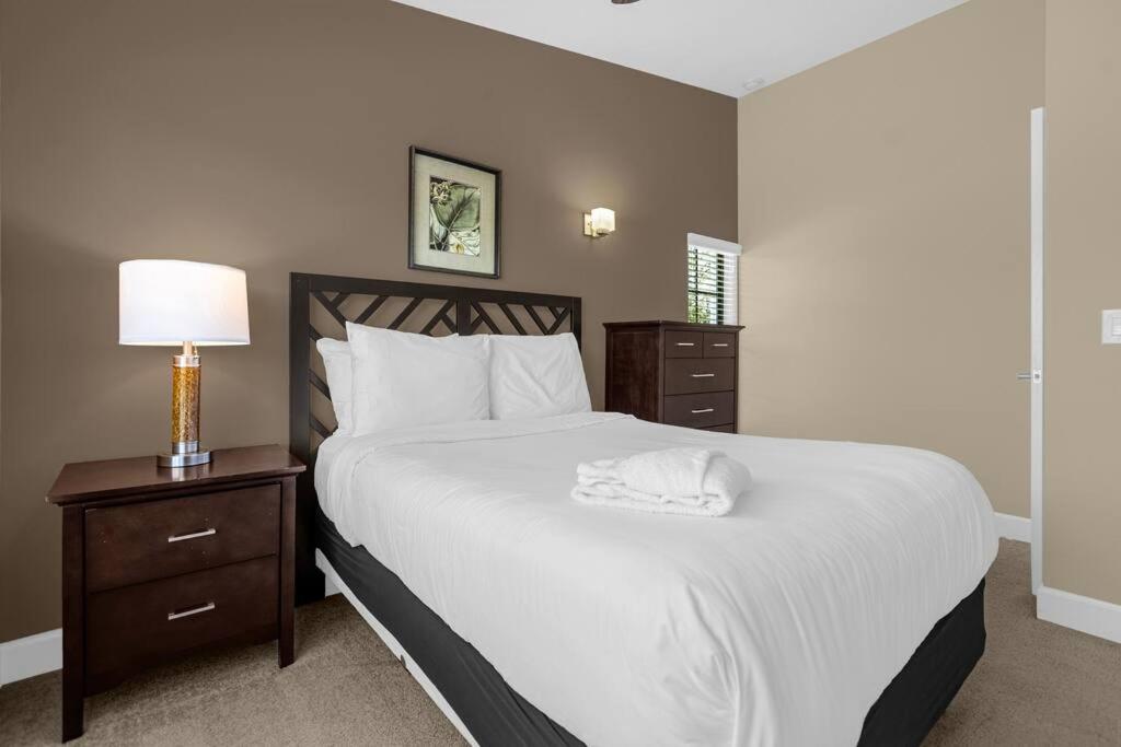 Stunning 4BR Family Townhome 5 min from Disney World
