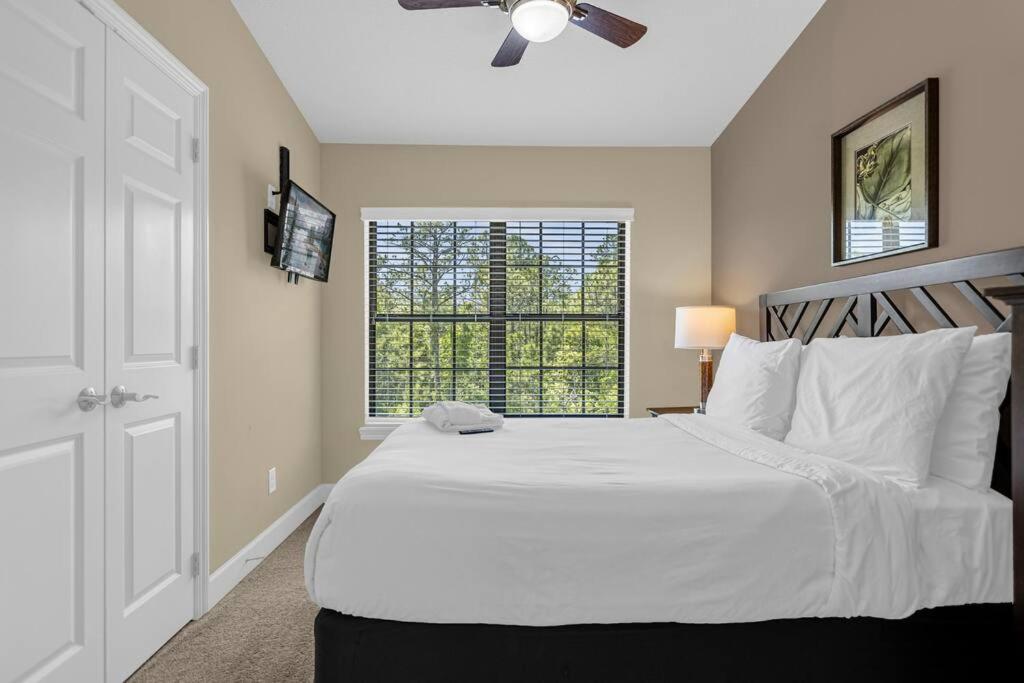 Stunning 4BR Family Townhome 5 min from Disney World
