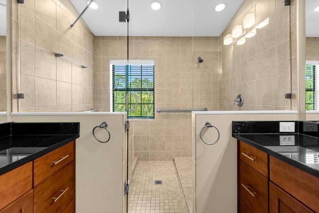 Stunning 4BR Family Townhome 5 min from Disney World