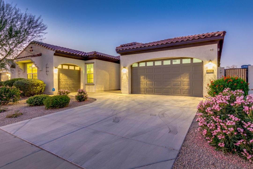 Pecan QC Queen Creek view 4