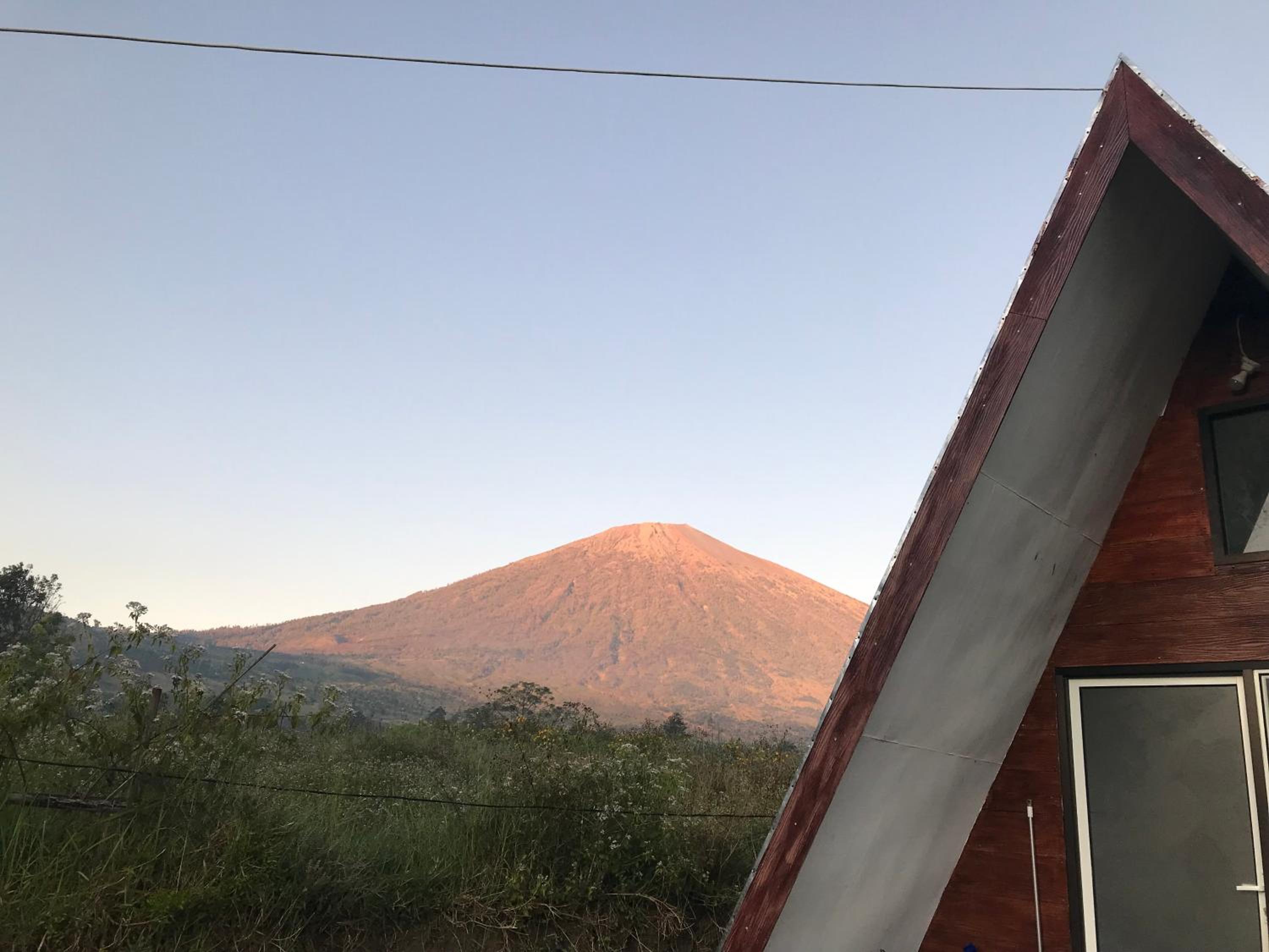 Rinjani Eger Bungalow view 2