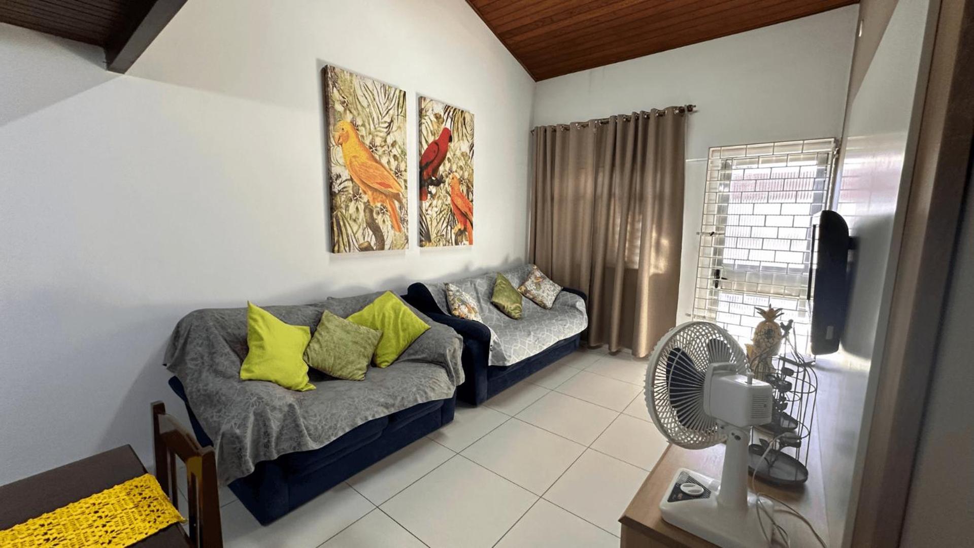 Spacious house for up to 19 people, 5 minutes from the beach.