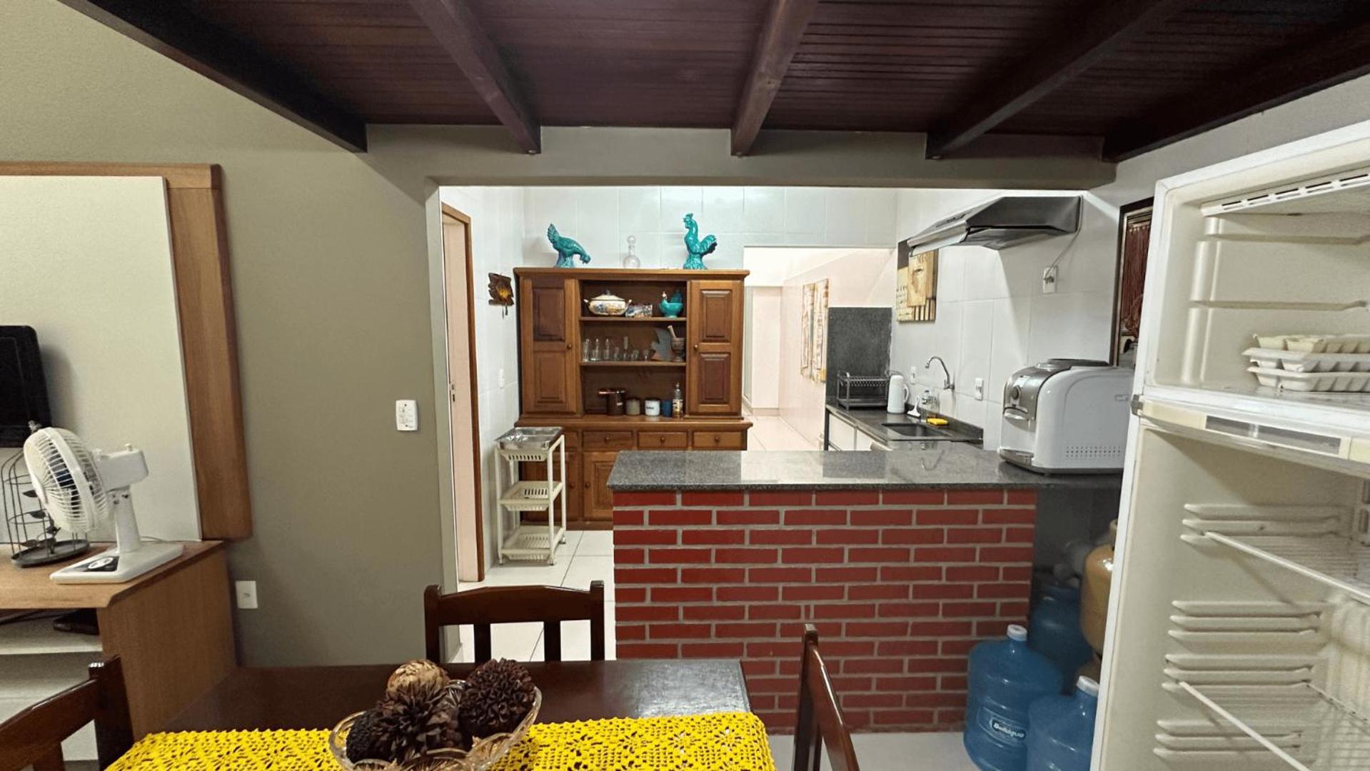 Spacious house for up to 19 people, 5 minutes from the beach.