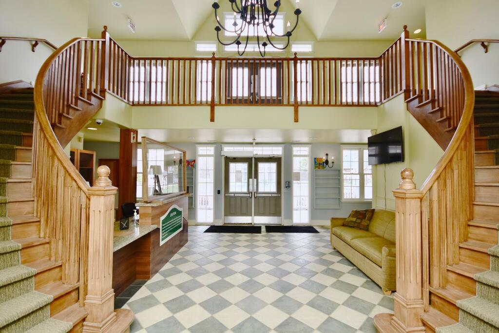 Luxury Suite, Jacuzzi, Full Kitchen, Heated Pool